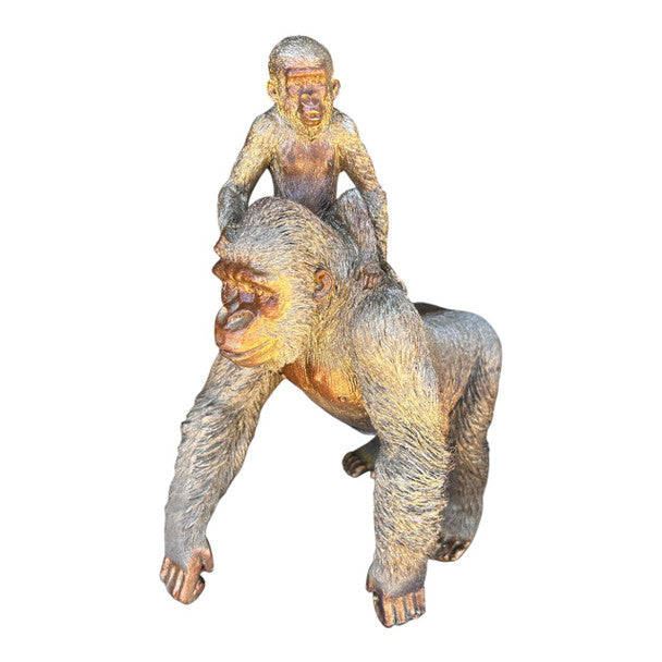 MOM AND BABY GORILLAS