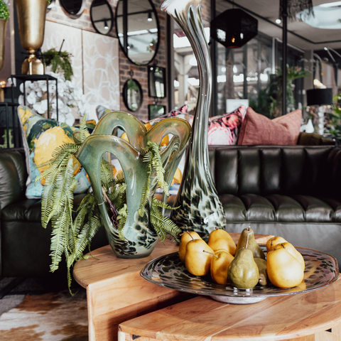 DECOR ACCENTS